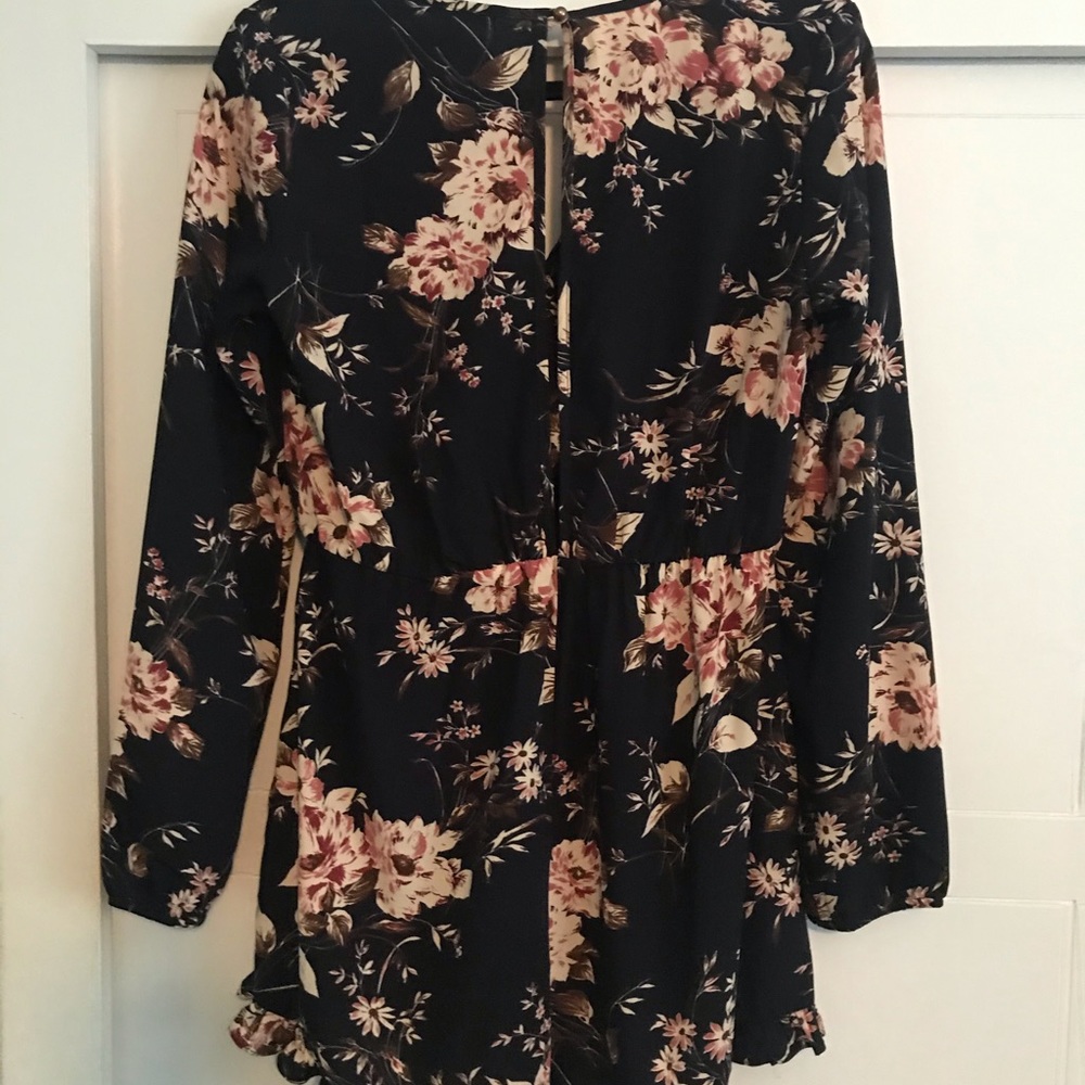 Floral Romper - Picture 2 of 3